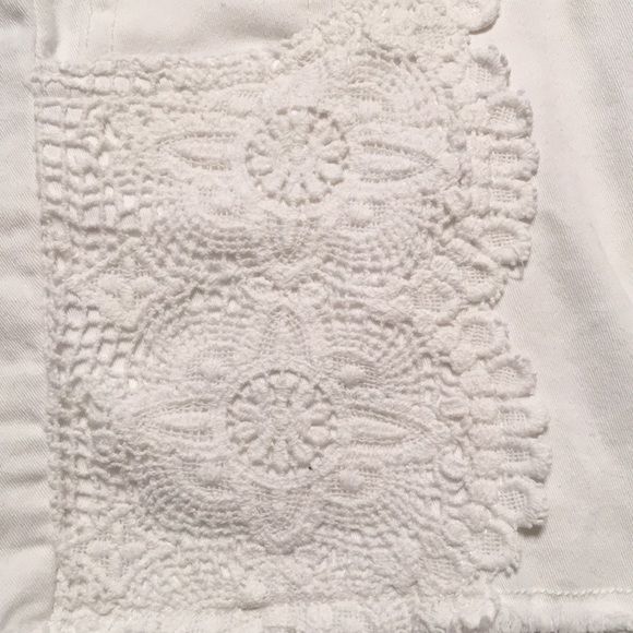 STS Blue Mini White Denim Shorts With Lace Size 00 - Picture 5 of 7